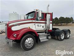 2007 Kenworth T800 T/A Day Cab Truck Tractor 