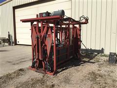 Titan West Hydraulic Squeeze Chute 