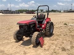 Mahindra 1626 MFWD Compact Utility Tractor 