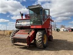 Massey Ferguson 760 Combine 