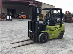 2019 Clark GTS25 Forklift 