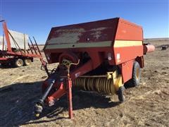 New Holland D1000 Big Square Baler 