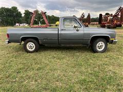 items/0c5cb35335a04b79bdae460063d9ad35/1987chevrolet20customdeluxe2wdpickup_b0a5f9a54f1e42b2886b38ea70fdd71b.jpg