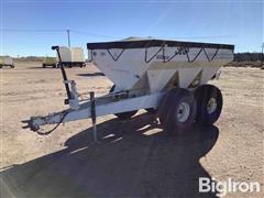 Willmar Super 600 T/A Pull Type Fertilizer Spreader 