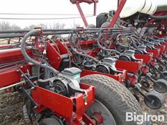 items/0c72e90466b7ef1195f6000d3a620d5e/2011caseih125024row30planter_0d6a7b998f6348de930b4c5e3666c710.jpg