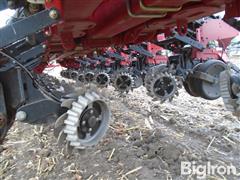 items/0c72e90466b7ef1195f6000d3a620d5e/2011caseih125024row30planter_e45b92c6202846aa85fc104441e2af0f.jpg