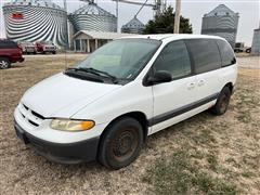 2000 Dodge Caravan SE Van 