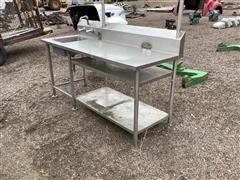 Stainless Steel Sink & Counter 