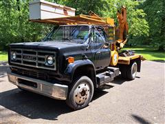 1989 GMC C7000 S/A Tree Spade Truck W/Big John 45 