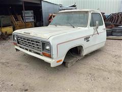 1984 Dodge Power RAM 350 Cab/Front Quarter Panel/Grille & Hood 