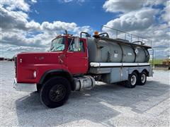 1988 Ford LTS9000 T/A Vacuum Water Truck 