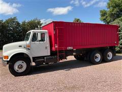 1997 International 4900 T/A Grain Truck 