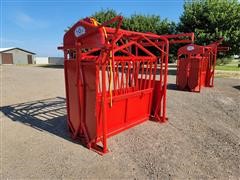 Manual Cattle Squeeze Chute 