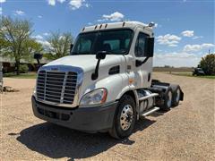 2016 Freightliner Cascadia 113 T/A Truck Tractor 