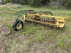 John Deere 670 Rake 