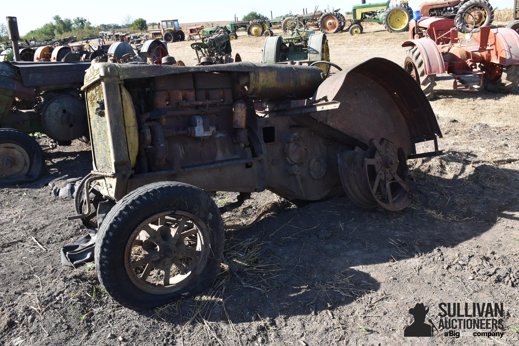 Minneapolis-Moline GE 2WD Tractor 