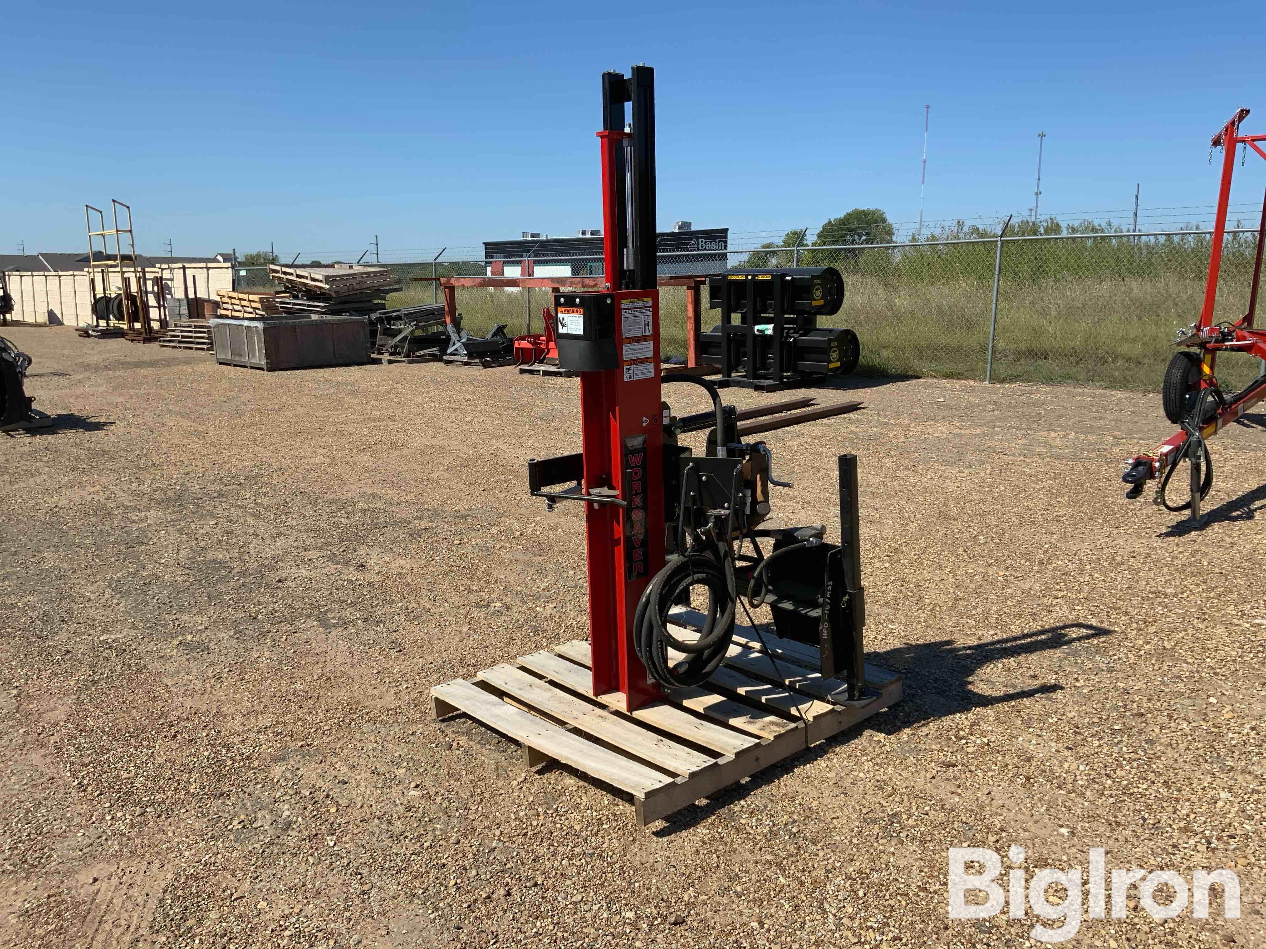 Worksaver HDP-16 Hydraulic Fence Post Driver 