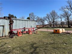 Attached 3-Pt Mounted Boom Sprayer & Saddle Tanks 