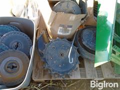 items/0df7d5ceeec5ef1195f6000d3a620d5e/johndeere1770ntpartsforplanter_3aac3abd51484d19be9f30edf5d59a58.jpg