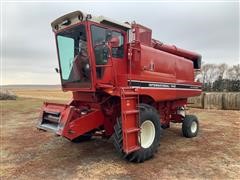 1981 International 1440 Axial-Flow Combine 