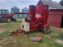 International 850 Grinder Mixer 