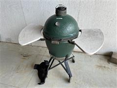 Big Green Egg Charcoal Grill 