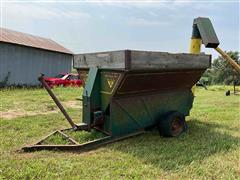 North American grain-O-vator Series 30 Feed/Auger Wagon 