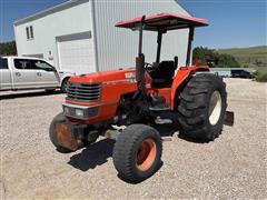 Kubota M4700 2WD Tractor 