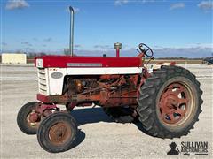 Farmall 560 2WD Tractor 