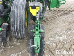 items/0fd876e9bee441caa9c23decf4a3c291/2015-john-deere-1795-maxemerge-5-16-32-row-interplant-planter_47f72dba9e174e14af72665e59d36db9.jpg