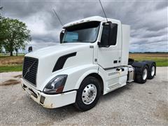 2013 Volvo D13 T/A Tractor Truck 