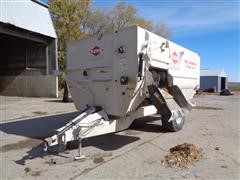 KUHN Knight RC250 Commercial Helix HD Drive Feeder Wagon 