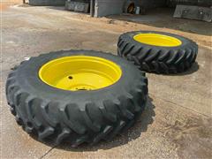 John Deere 18.4-38 Duals 