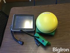 John Deere StarFire 3000 GPS Receiver W/2630 John Deere Display 