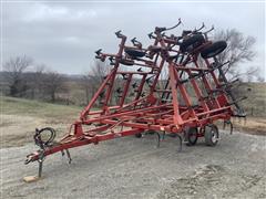 Case IH 4800 Conser-Till Vibra-Shank Field Cultivator 