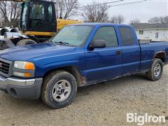 2004 GMC Sierra C1500 Extended Cab Pickup 