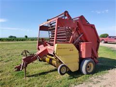 1982 New Holland 851 Round Baler 