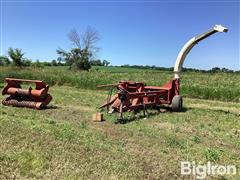 International Harvester 830 Forage Harvester W/ 2 Row Corn Head & Hay Picker 