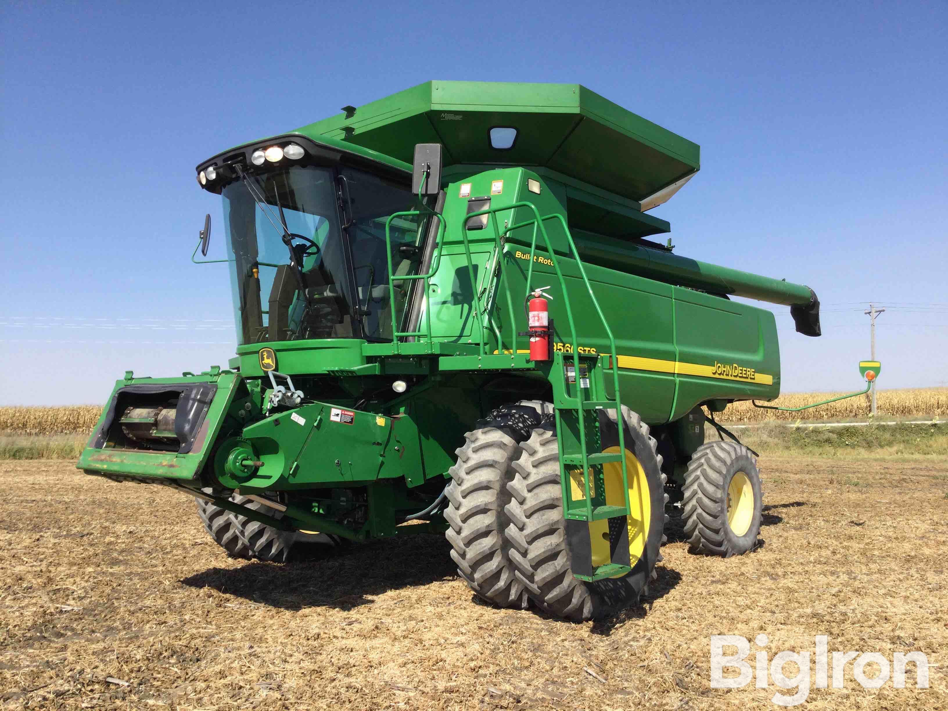 2007 John Deere 9560 STS 2WD Combine 