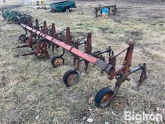 International 6R30 Row Crop Cultivator 