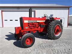 1969 International Farmall 856 2WD Tractor 