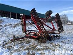 Case IH 3950 28' Disk 