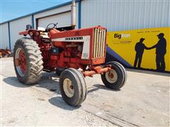 1966 International Farmall 806 2WD Tractor 