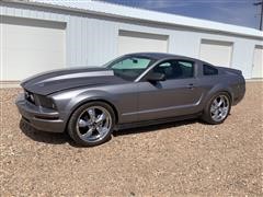 2006 Ford Mustang 2 DR Coupe 