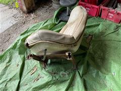 items/129e95651321ee11a81c000d3a61103f/chevroletmontycarloswivelseats_f82fdf51a6564d97b32c1a42464804e1.jpg