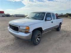 2001 GMC Sierra 1500 4x4 Extended Cab Pickup 