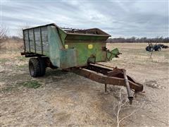 John Deere Silage Feeder Wagon 