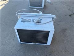 items/132cefcf4b69ed11a76e0003fff9401b/windowairconditioner_f63769dd364f46aba7d52ab8a961ce01.jpg