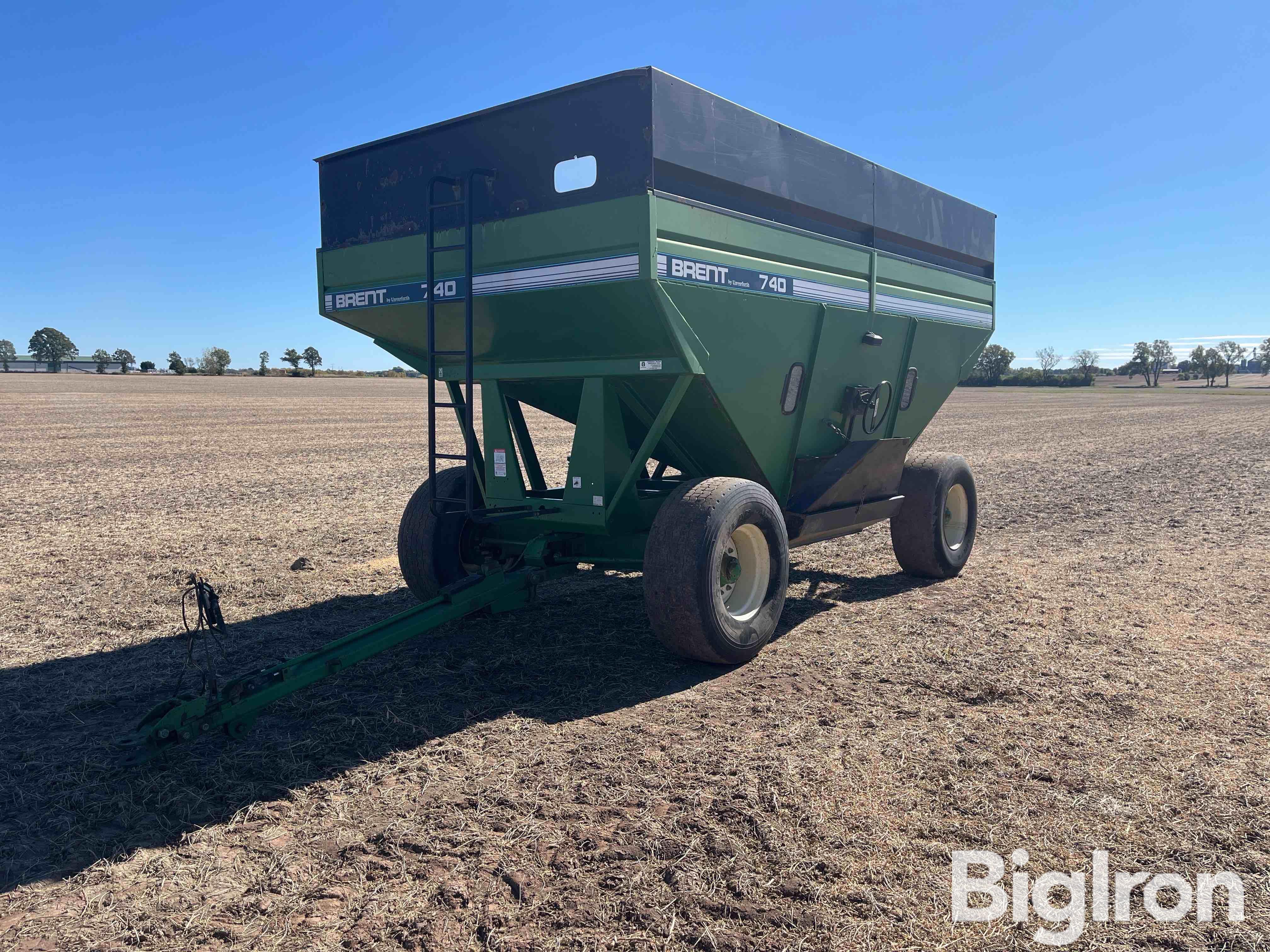 Brent 740 Gravity Wagon 