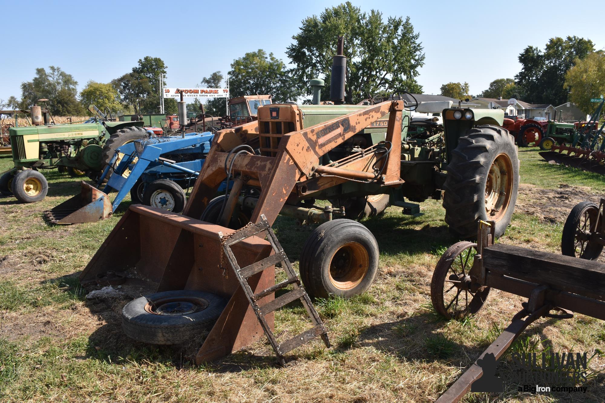 1967 Oliver 1750 2WD Tractor W/Loader 